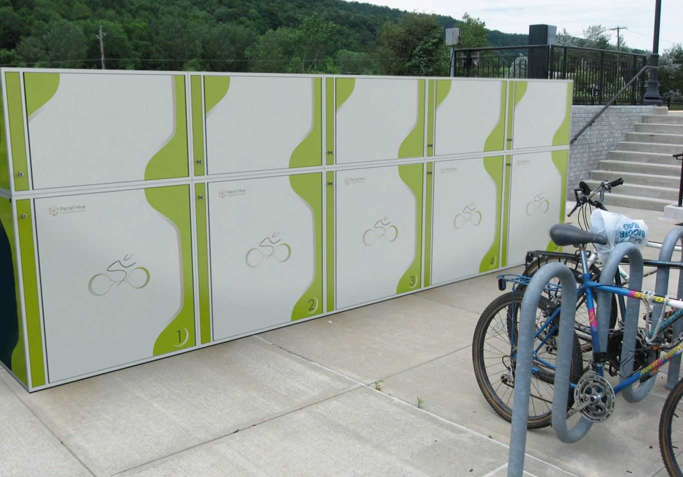 ELEKTROMOS KERÉKPÁR TÁROLÓ